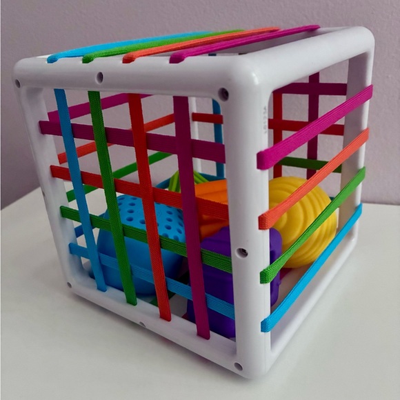 Fat Brain Toys Other - Fat Brain Toys InnyBin sensory toy